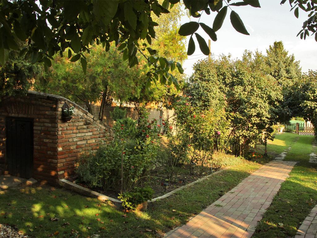 Natura Vendégház Pazmand Exterior foto