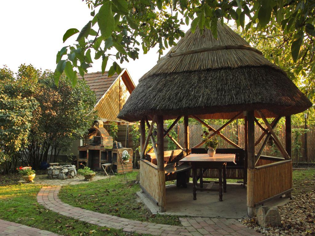 Natura Vendégház Pazmand Exterior foto